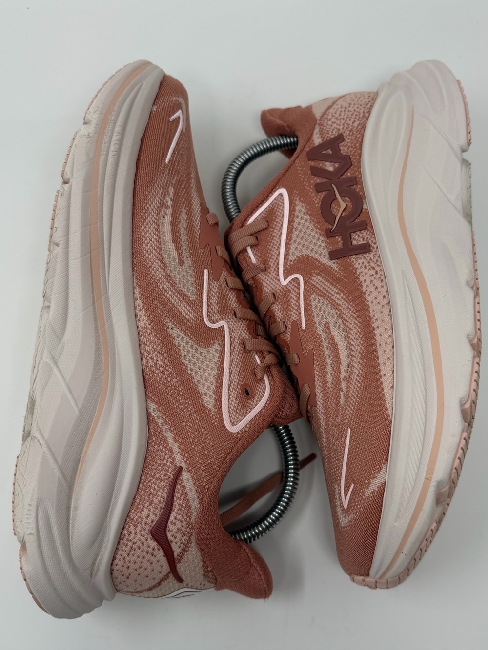 Women's HOKA Clifton 10 Coral Running Sneakers Sz.8.5 - Picture 5 of 9